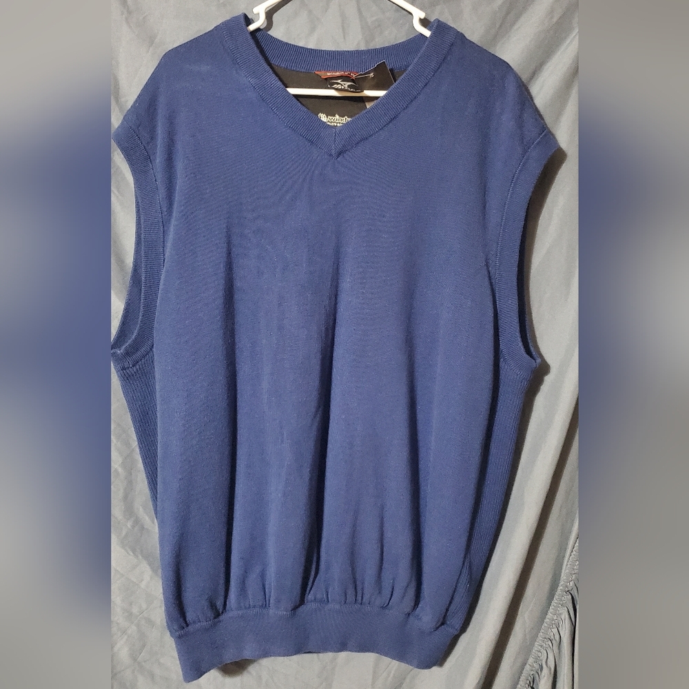 Mizuno Golf Blue Sleeveless V-Neck Sweater Vest, Windlite, Windproof